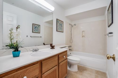 1063 Schwerin St, Daly City CA  94014-1622 exterior