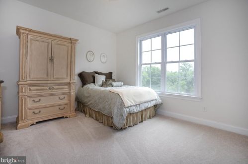 10 Pine Valley Ct, Glen Mills PA  19342-1823 exterior