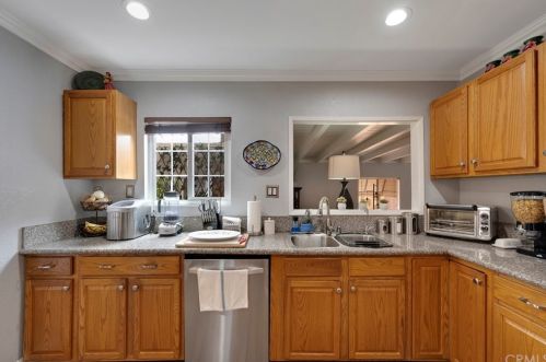 5811 Darlington Ave, Buena Park CA  90621-2108 exterior