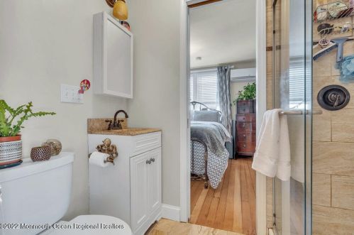 57 Barberie Ave, Monmouth Hills NJ  07732-1518 exterior