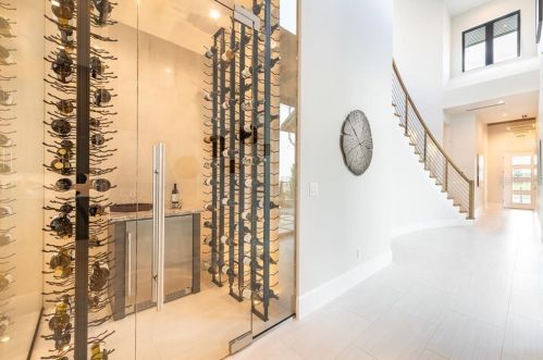 16035 Vetta Dr, Montverde FL  34756-3520 exterior