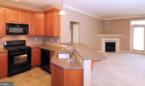 546 Masterson Ct, Trenton NJ  08618-1448 exterior