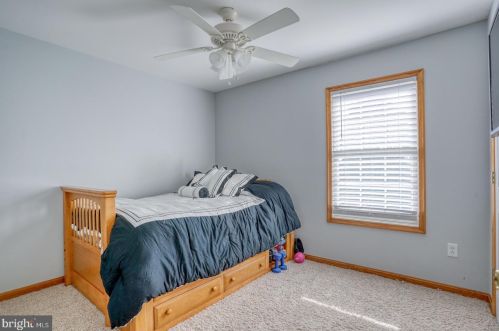 411 Mannering Dr, Dover DE  19901-5409 exterior