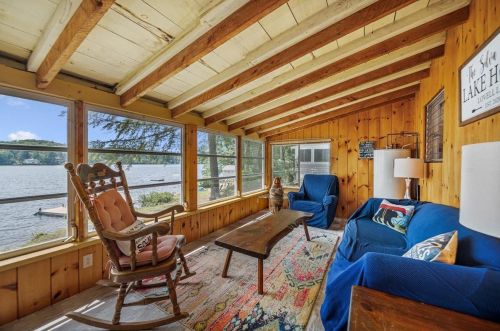 44 Roberts Cove Rd, Wakefield NH  03872-4741 exterior