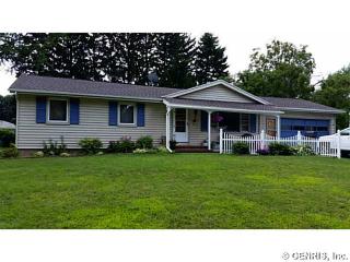 5 Mary Dr, Rochester, NY 14617-4511
