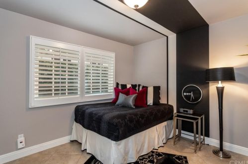 3571 Julian Ave, Long Beach CA  90808-3111 exterior