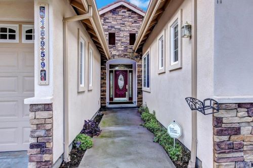 18959 Siesta Dr, Lake Wildwood CA  95946-8917 exterior