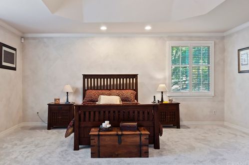 29523 Ridgeway Dr, Calabasas CA exterior