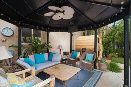 28030 Gibraltar Ln, Santa Clarita CA  91384-4548 exterior