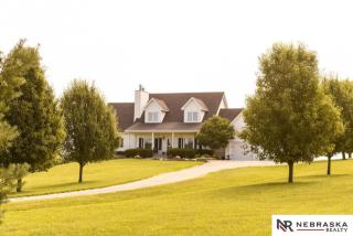11825 194th St, Gretna, NE 68028-4663
