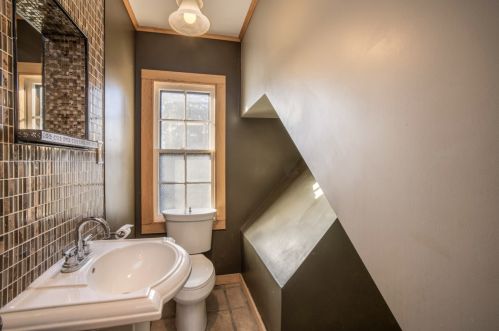 3491 Maryland Ave, Milwaukee WI 53211-3751 exterior