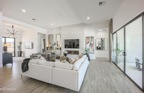 40381 72nd St, Cave Creek, AZ 85331-8305