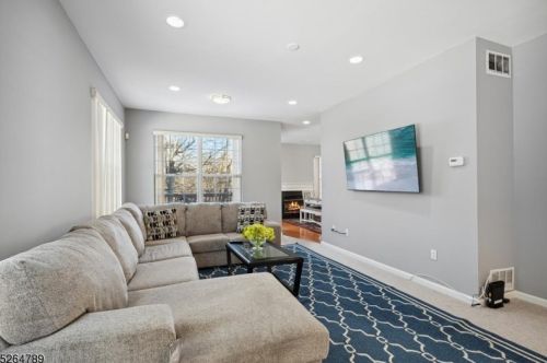 36 Gordon Cir, Parsippany NJ  07054-3496 exterior