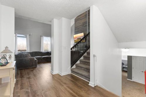 2831 Crosshurst Ct, Darbydale OH  43123-8087 exterior