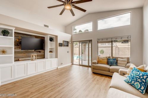 1930 Sage Brush St, Gilbert AZ  85296 exterior