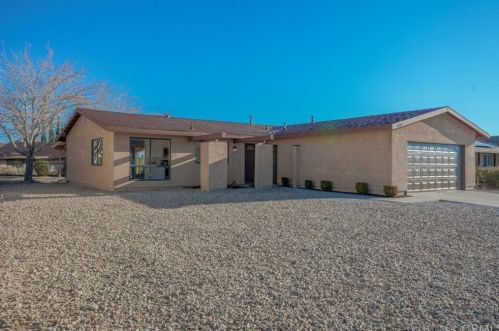 16152 Wimbleton Dr, Victorville, CA 92395-4954