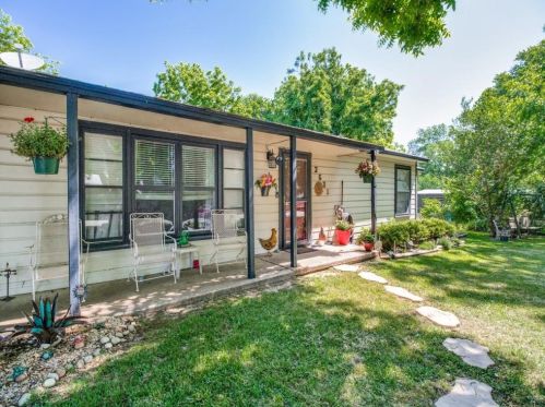2631 Johnson St, Denison, TX 75020-1421