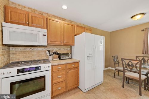 62 Delaware Ave, Erial NJ 08081-1223 exterior