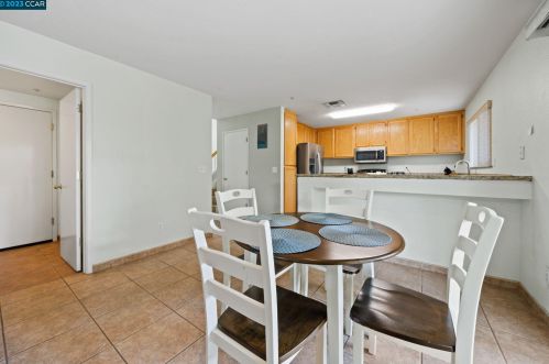 932 Anderson Cir, Woodland CA  95776-5100 exterior