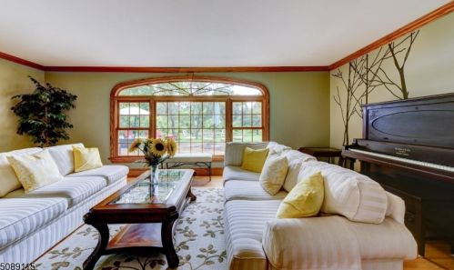 15 Country Club Dr, East Amwell Township NJ  08551-1902 exterior