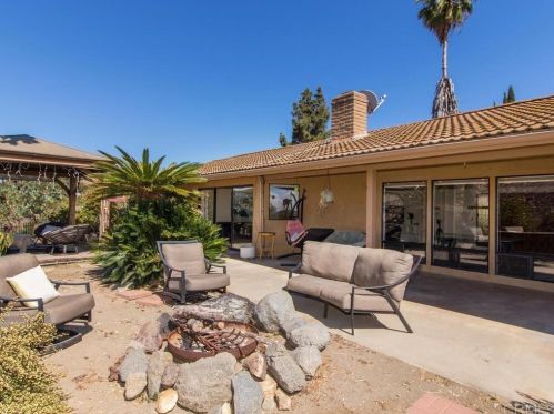 9416 Vista Aleta, Valley Center CA  92082-5533 exterior