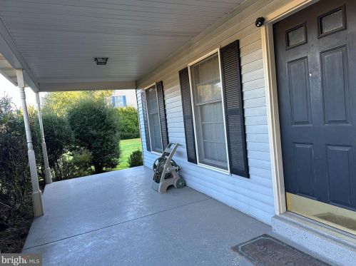 703 Lora Ln, Hockessin DE  19707-1017 exterior