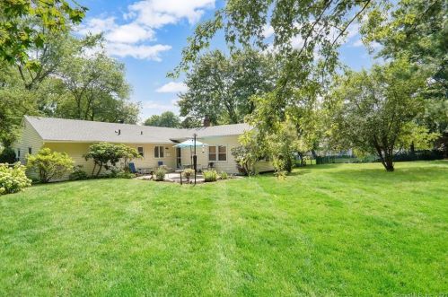 45 Sherman Rd, Glastonbury CT  06033-2911 exterior