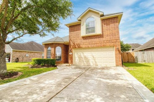 1910 Oak Shire Dr, Pearland, TX 77581-7283
