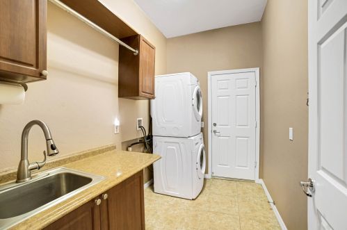 1353 Bourne Dr, Jupiter FL 33458-2915 exterior