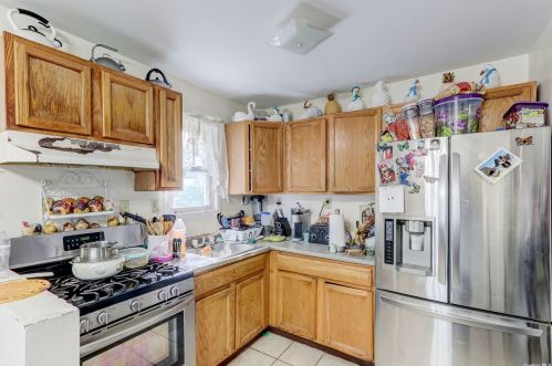 230 Urban Ave, Westbury NY  11590-3851 exterior