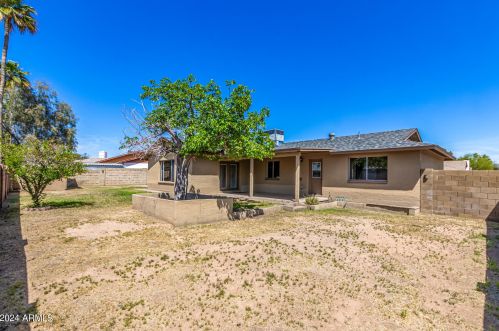 12414 44th Ln, Glendale AZ  85304-2307 exterior