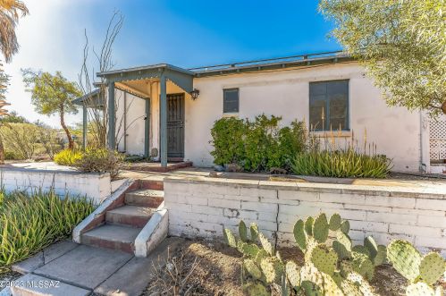 1645 Hampton St, Tucson, AZ 85719-3725