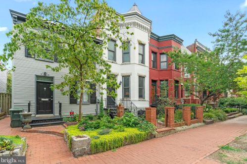 817 Independence Ave, Washington, DC 20003-1317