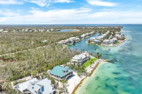 1175 Bird Ln, Sanibel FL  33957-3507 exterior