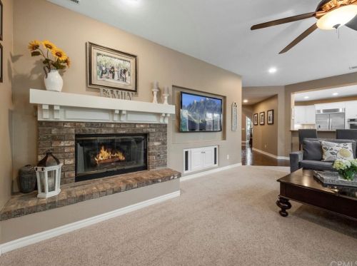 7463 Circulo Sequoia, Carlsbad CA 92009-8467 exterior