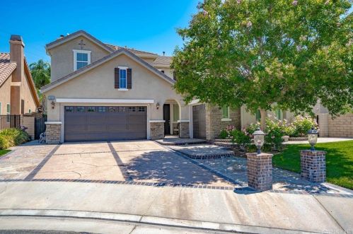 28620 Natalie Ln, Santa Clarita, CA 91390-5721