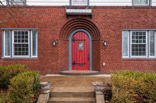 12 Hazel Dr, Pittsburgh, PA 15228-2146