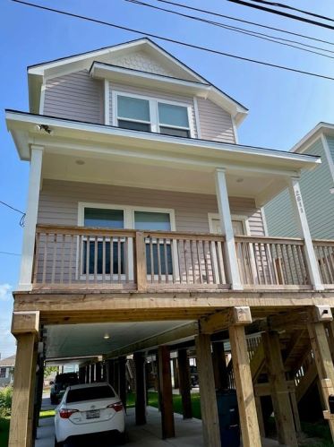 2811 Winnie St, Galveston, TX 77550-1737
