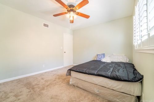 29000 Gladiolus Dr, Santa Clarita CA  91387-1828 exterior