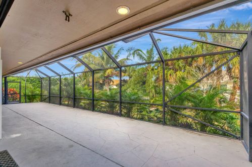 10440 Jupiter Narrows Dr, Hobe Sound FL 33455-3254 exterior