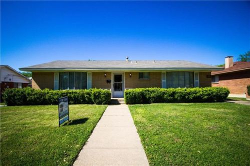 713 Poinsettia Dr, Lancaster TX  75146-2224 exterior