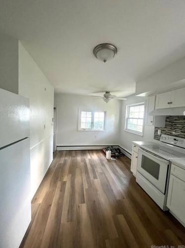 151 Kneen St, Huntington CT  06484-3953 exterior