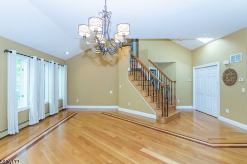 39 Winona Ave, Lincoln Park NJ  07035-1711 exterior