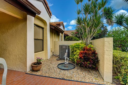 8418 Mooring Cir, Boynton Beach, FL 33472-2342