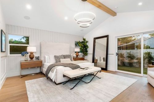 5465 Saloma Ave, Van Nuys CA  91411-3643 exterior