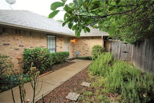 6586 Chicory Ct, Dallas, TX 75214-1629