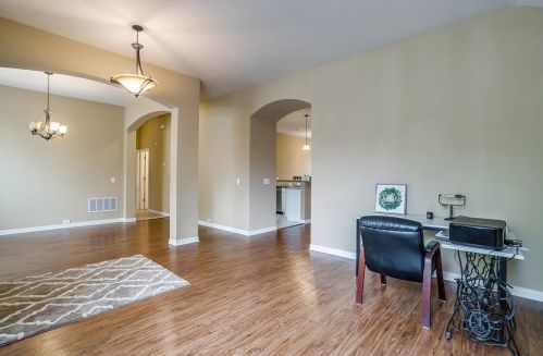 1517 Shadywood Ln, Lewisville TX  75028-4294 exterior