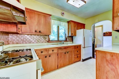 901 Meadowbrook Rd, Fredon NJ  07860-4519 exterior