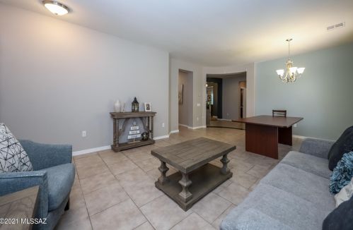 5896 Copper Hills Dr, Tucson, AZ 85747-6075