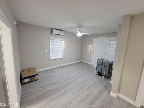 820 15th Ave, Phoenix AZ  85007-3551 exterior